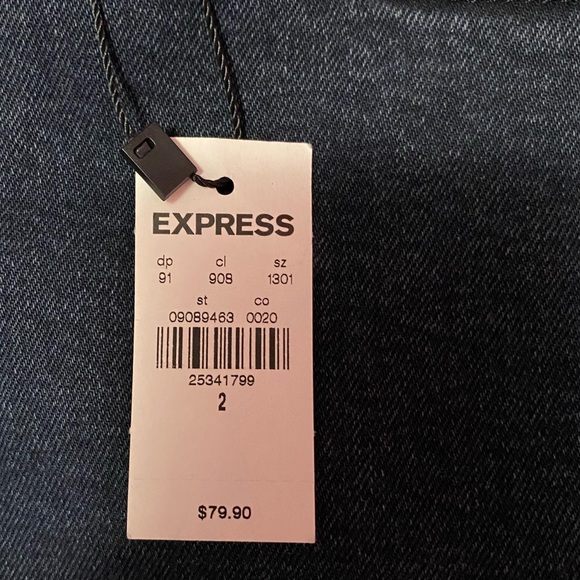 Mom Jeans - Picture 4 of 5